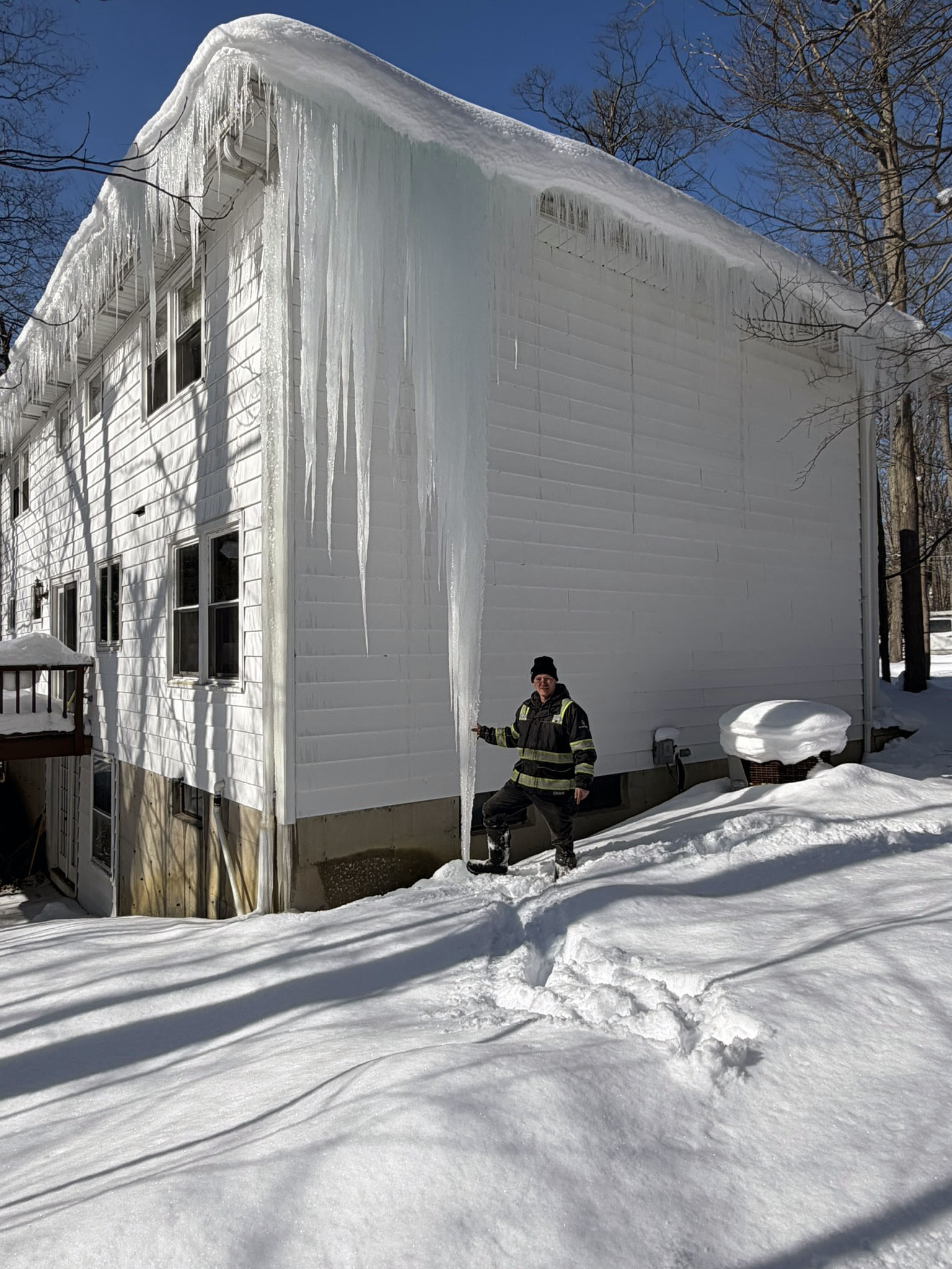 Ice Dam Removal Park City UT | Roof Gutter Now 2 Commercial building ice dam removal in Park City, UT